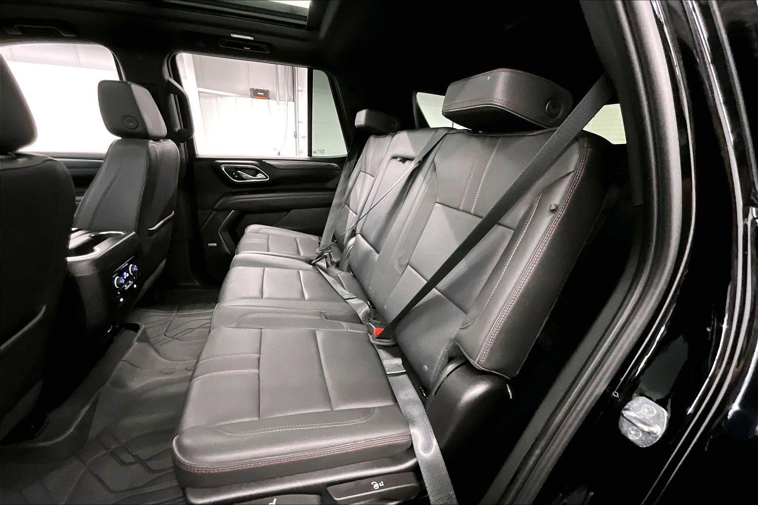 Used 2024 Chevrolet Tahoe RST w/ Luxury Package AWD/4WD image 26