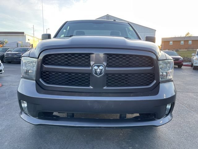 Used 2016 RAM 1500 Express RWD image 3