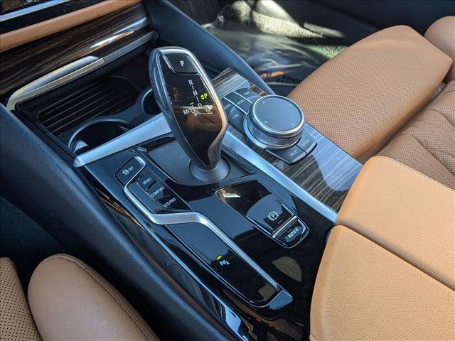 Used 2022 BMW 530i xDrive w/ Convenience Package image 15