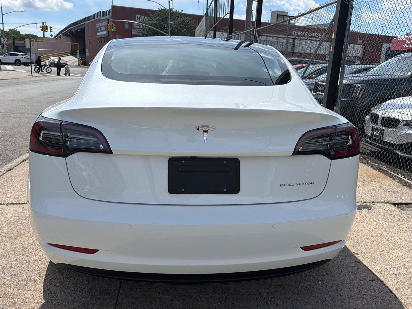 Used 2022 Tesla Model 3 Long Range AWD/4WD image 4