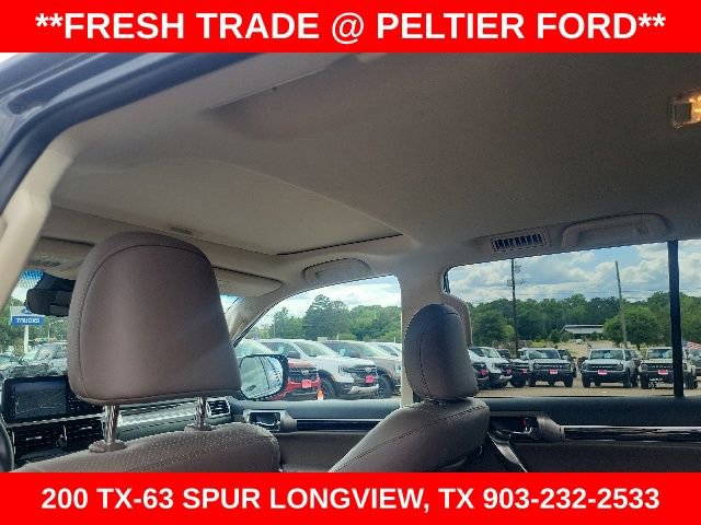 Used 2023 Lexus GX 460 Luxury w/ Sport Design Package AWD/4WD image 30