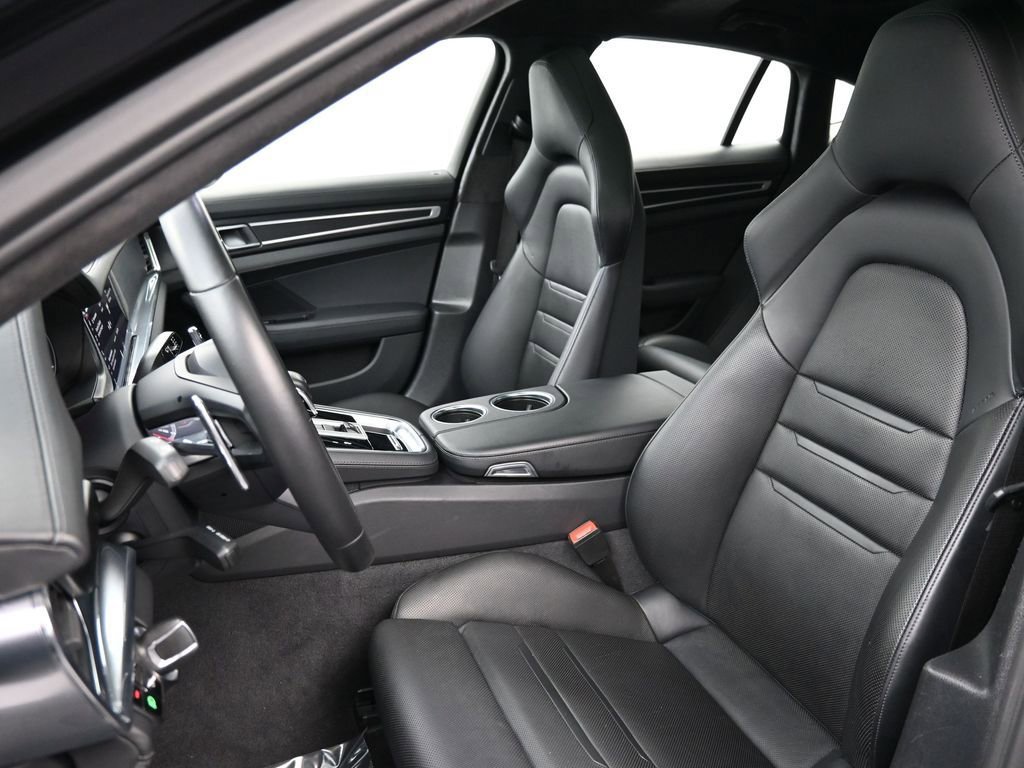 Certified 2021 Porsche Panamera GTS image 5