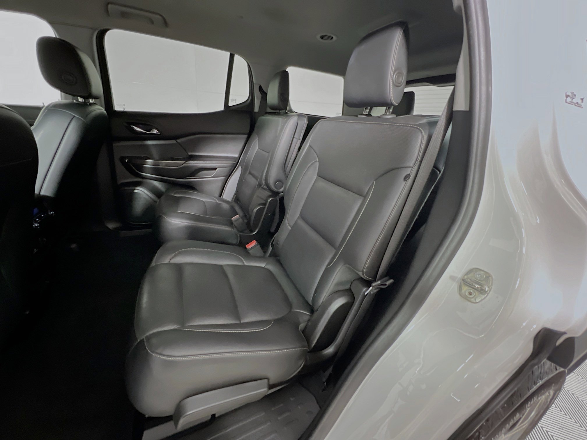 Used 2019 GMC Acadia SLT image 29
