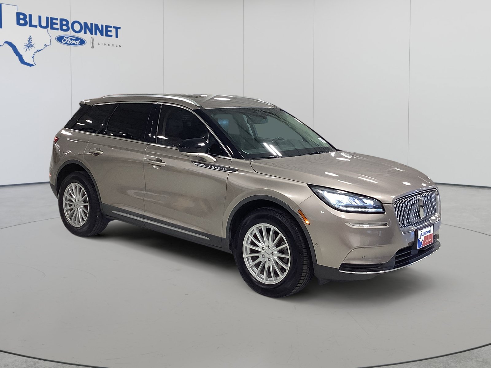 Used 2020 Lincoln Corsair AWD image 3