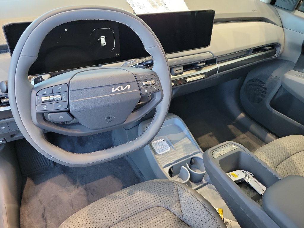 New 2027 Kia EV3 Wind FWD image 12