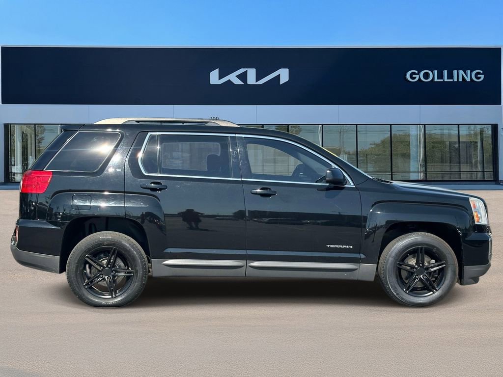 Used 2016 GMC Terrain SLE w/ Convenience Package FWD image 2