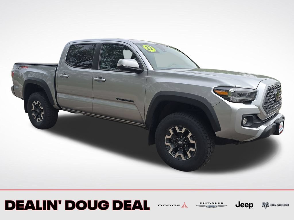 Used 2023 Toyota Tacoma TRD Off-Road w/ Technology Package AWD/4WD image 8