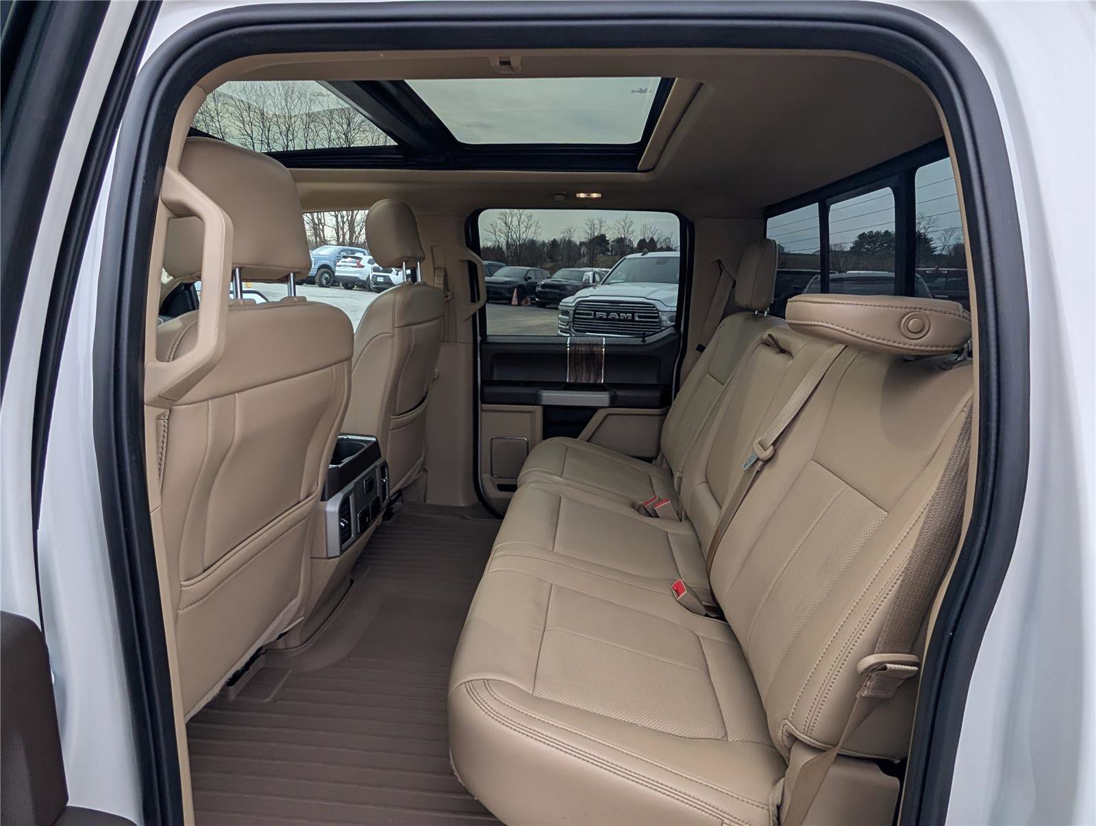 Used 2019 Ford F150 Lariat w/ Equipment Group 501A Mid image 13