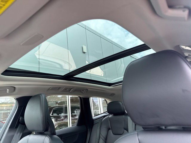 Certified 2024 Volvo XC60 B5 Core w/ Protection Package Premier AWD/4WD image 27