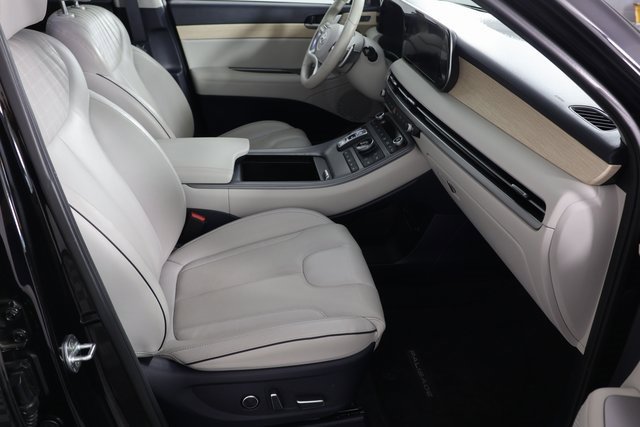 Used 2023 Hyundai Palisade Limited w/ Cargo Package image 26