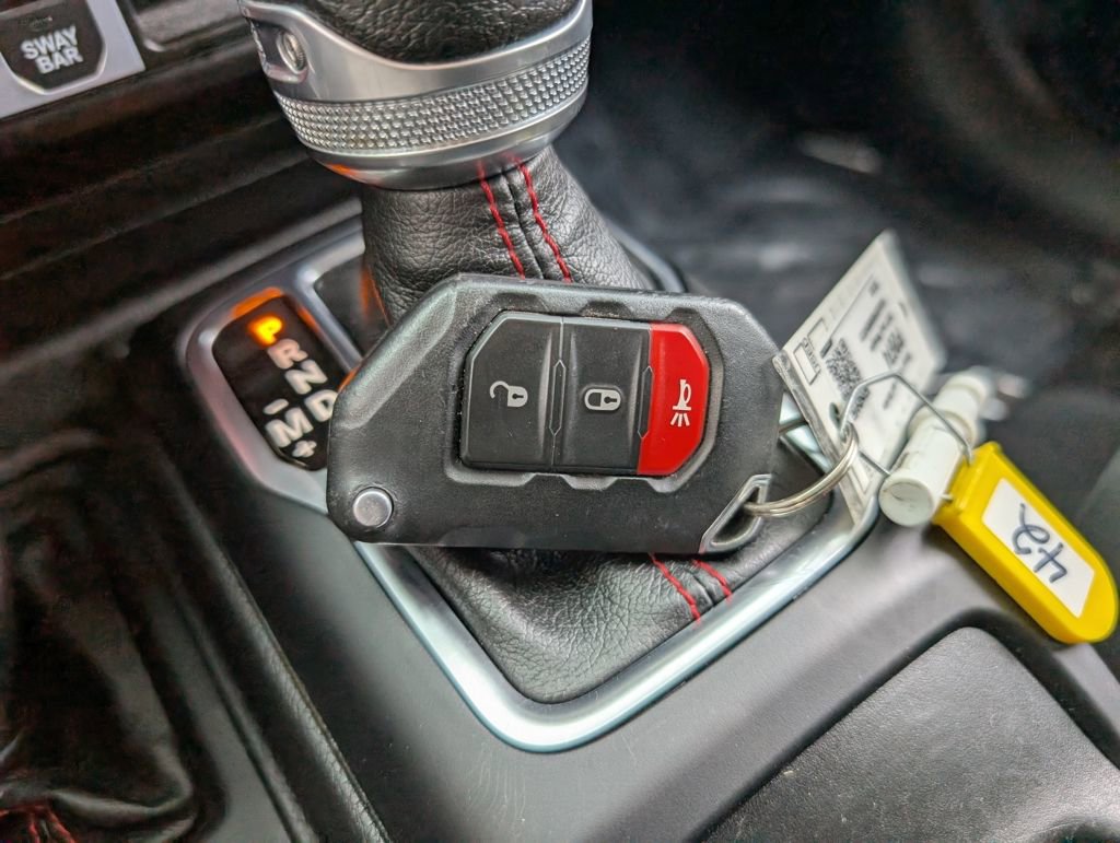 Used 2022 Jeep Wrangler Unlimited Rubicon image 17