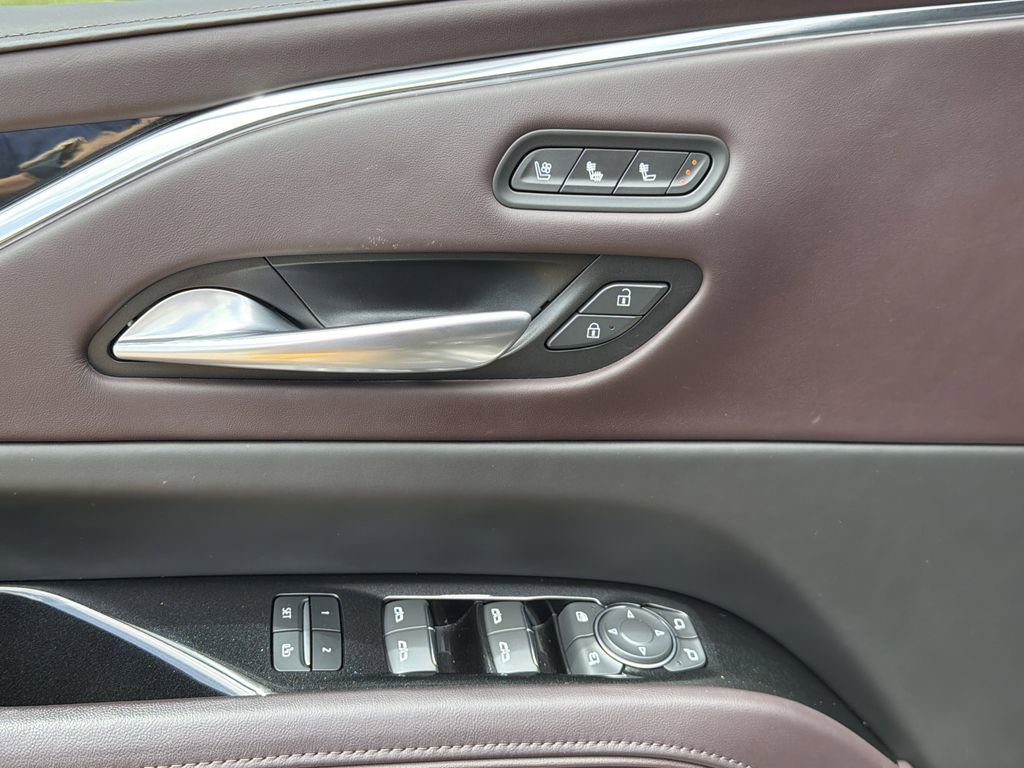 Certified 2024 Cadillac Escalade Sport Platinum w/ LPO, ONYX Package AWD/4WD image 20