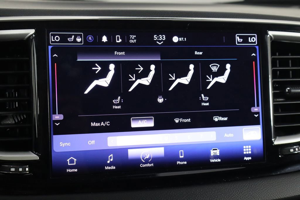 Used 2024 Chrysler Pacifica Touring-L image 35