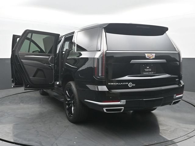 Certified 2025 Cadillac Escalade Premium Luxury w/ Touring Package AWD/4WD image 60