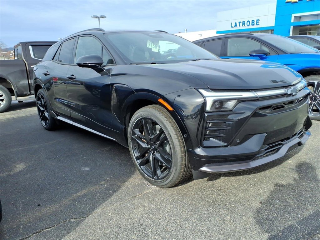 New 2026 Chevrolet Blazer EV SS image 2