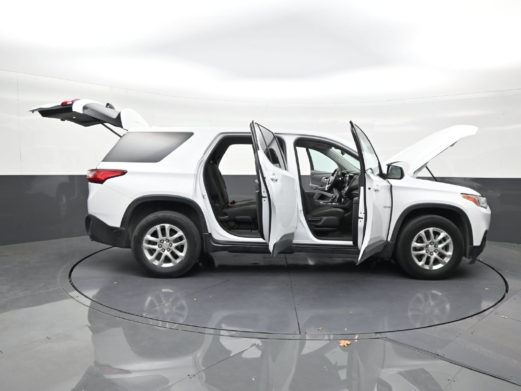 Used 2021 Chevrolet Traverse LS FWD image 26