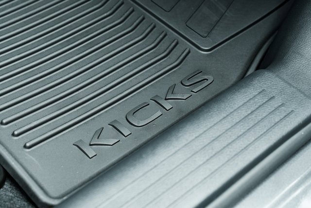 New 2025 Nissan Kicks Play S image 26