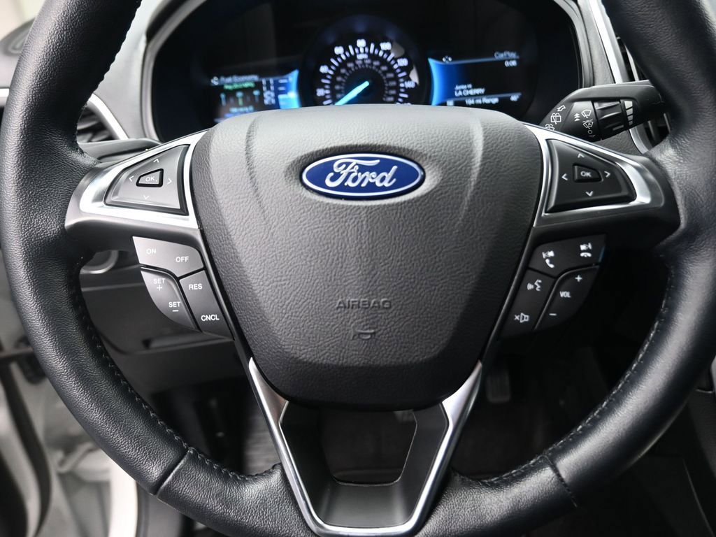 Used 2022 Ford Edge Titanium image 7