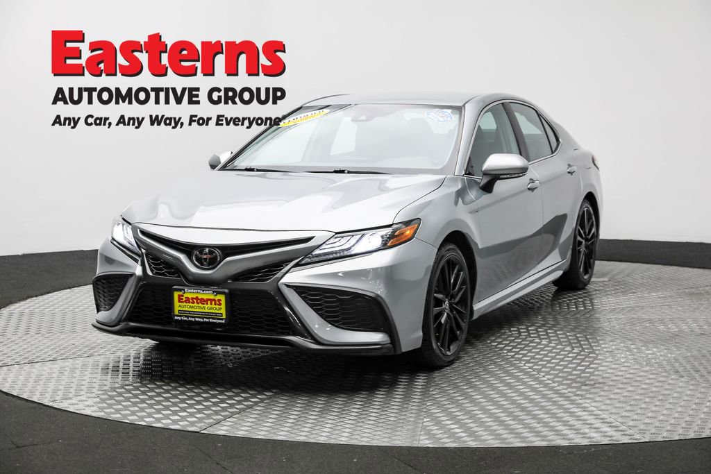 Used 2023 Toyota Camry XSE image 1