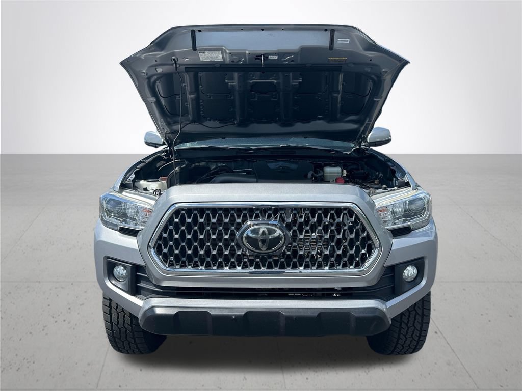 Used 2019 Toyota Tacoma TRD Off-Road AWD/4WD image 4