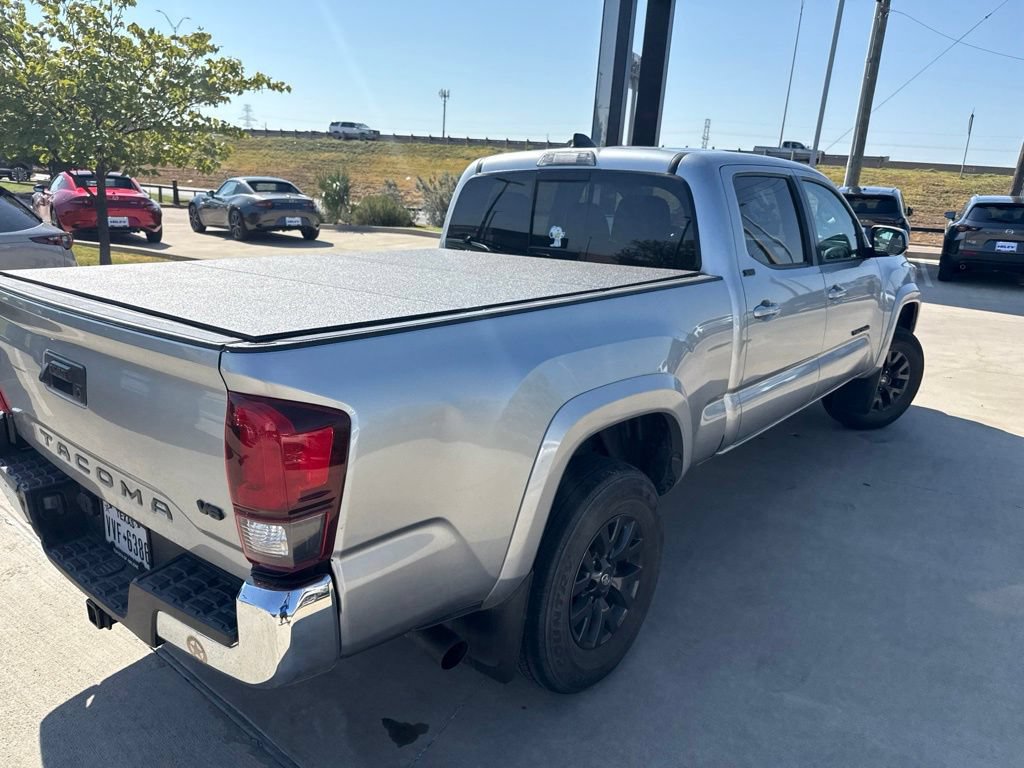 Used 2022 Toyota Tacoma SR5 RWD image 5
