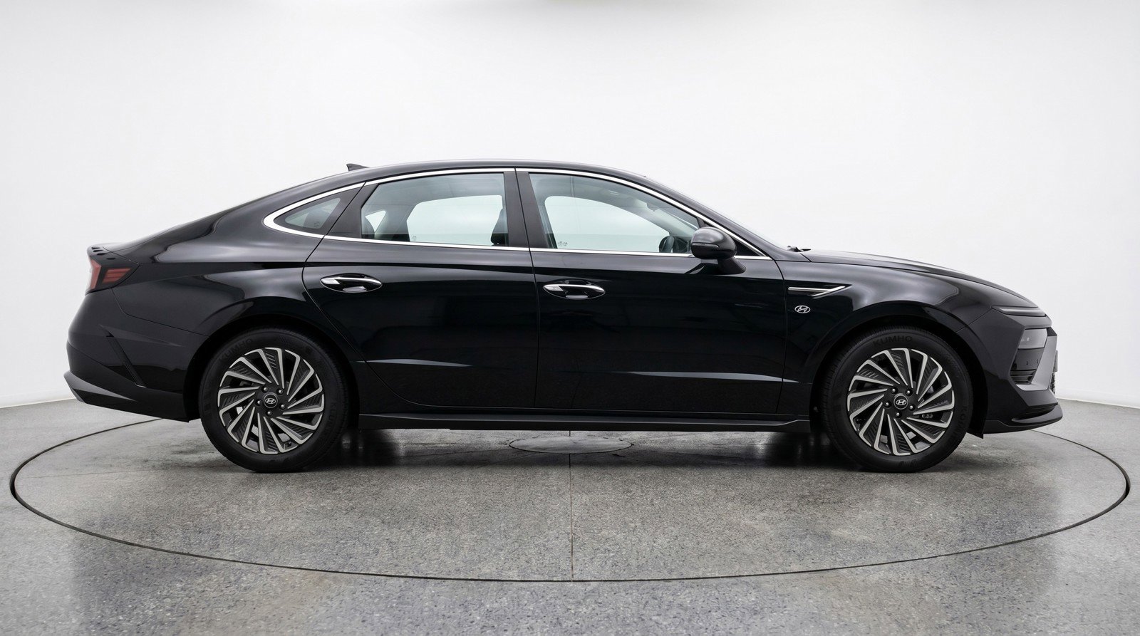 Used 2025 Hyundai Sonata SEL FWD image 11