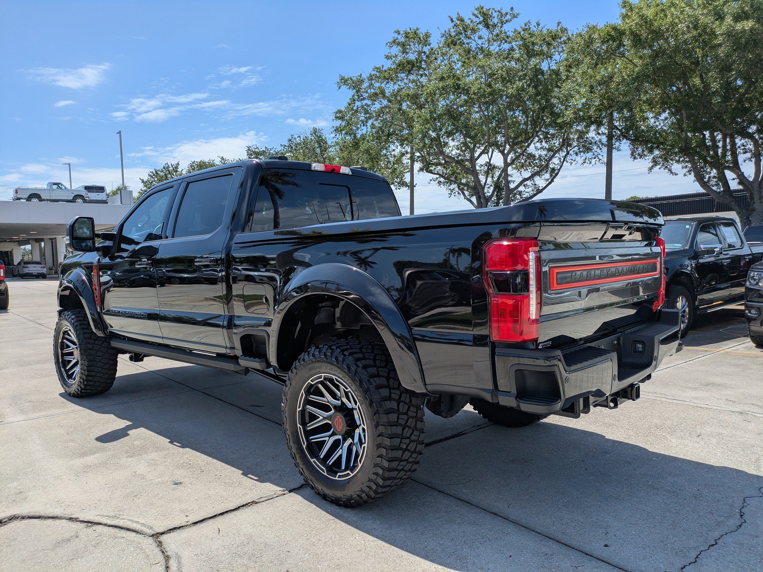 Used 2024 Ford F250 Lariat w/ Lariat Ultimate Package AWD/4WD image 6