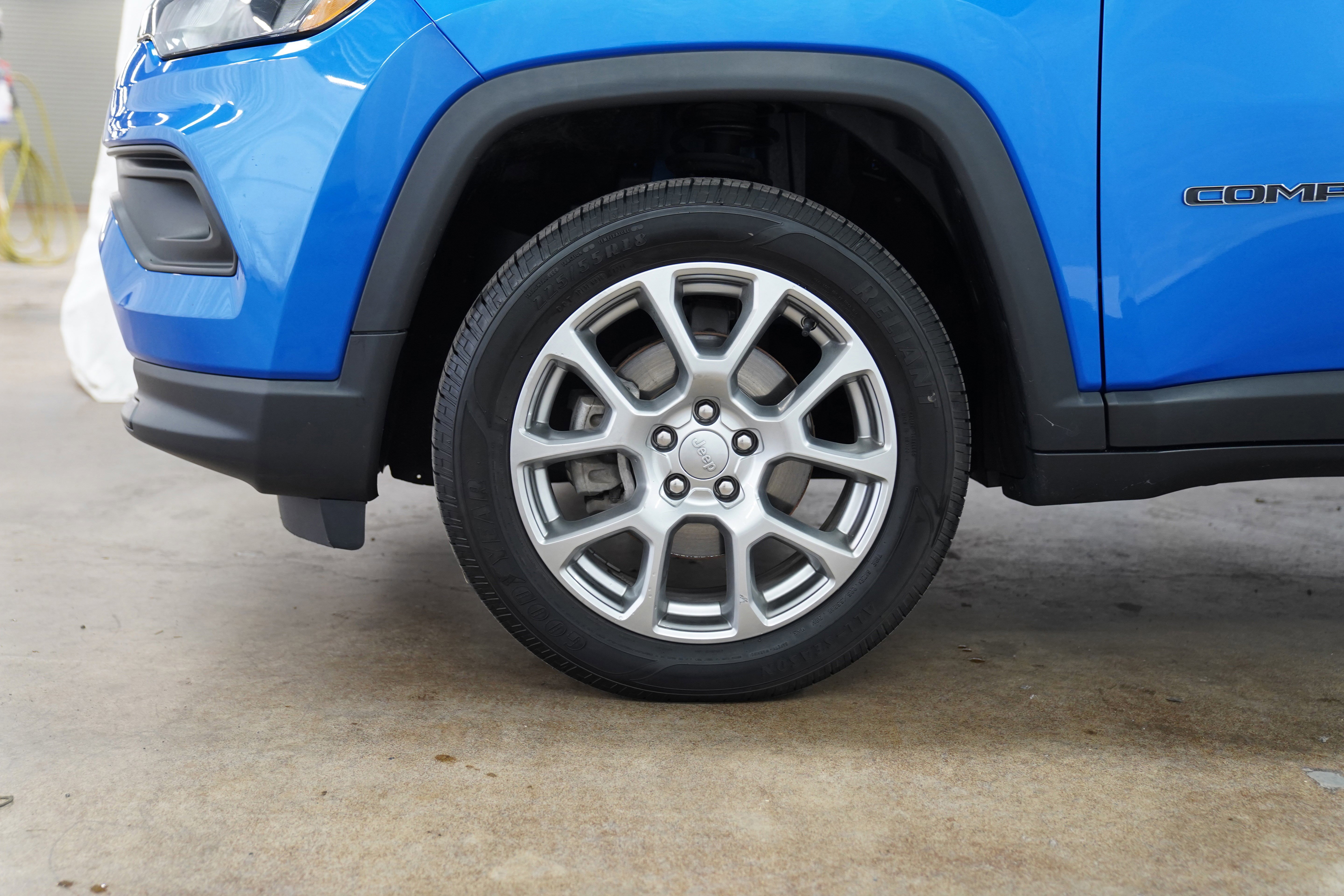 Used 2022 Jeep Compass Latitude w/ Sun and Sound Group AWD/4WD image 15
