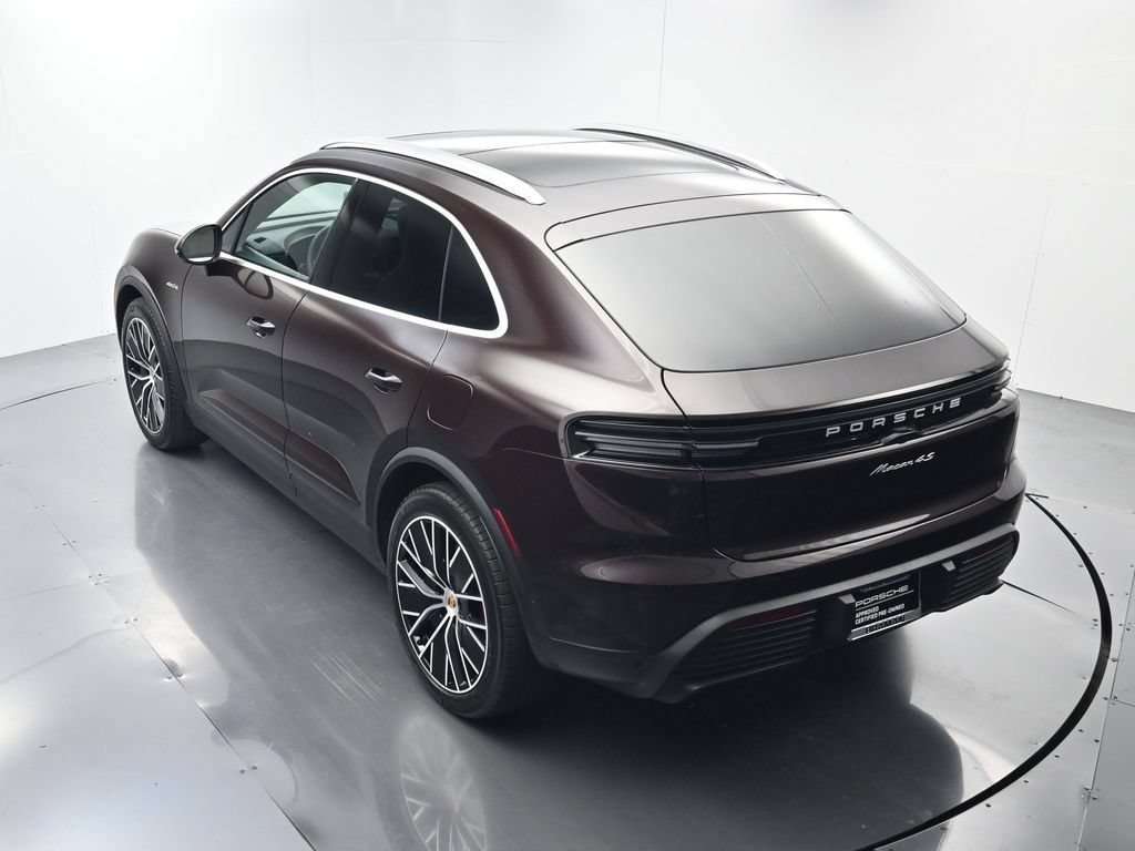 Certified 2025 Porsche Macan 4S Electric AWD/4WD image 38
