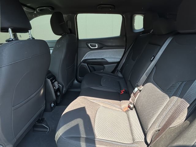 Used 2024 Jeep Compass Sport image 20