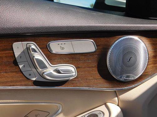 Used 2021 Mercedes-Benz C 300 4MATIC Sedan w/ Premium Package image 18