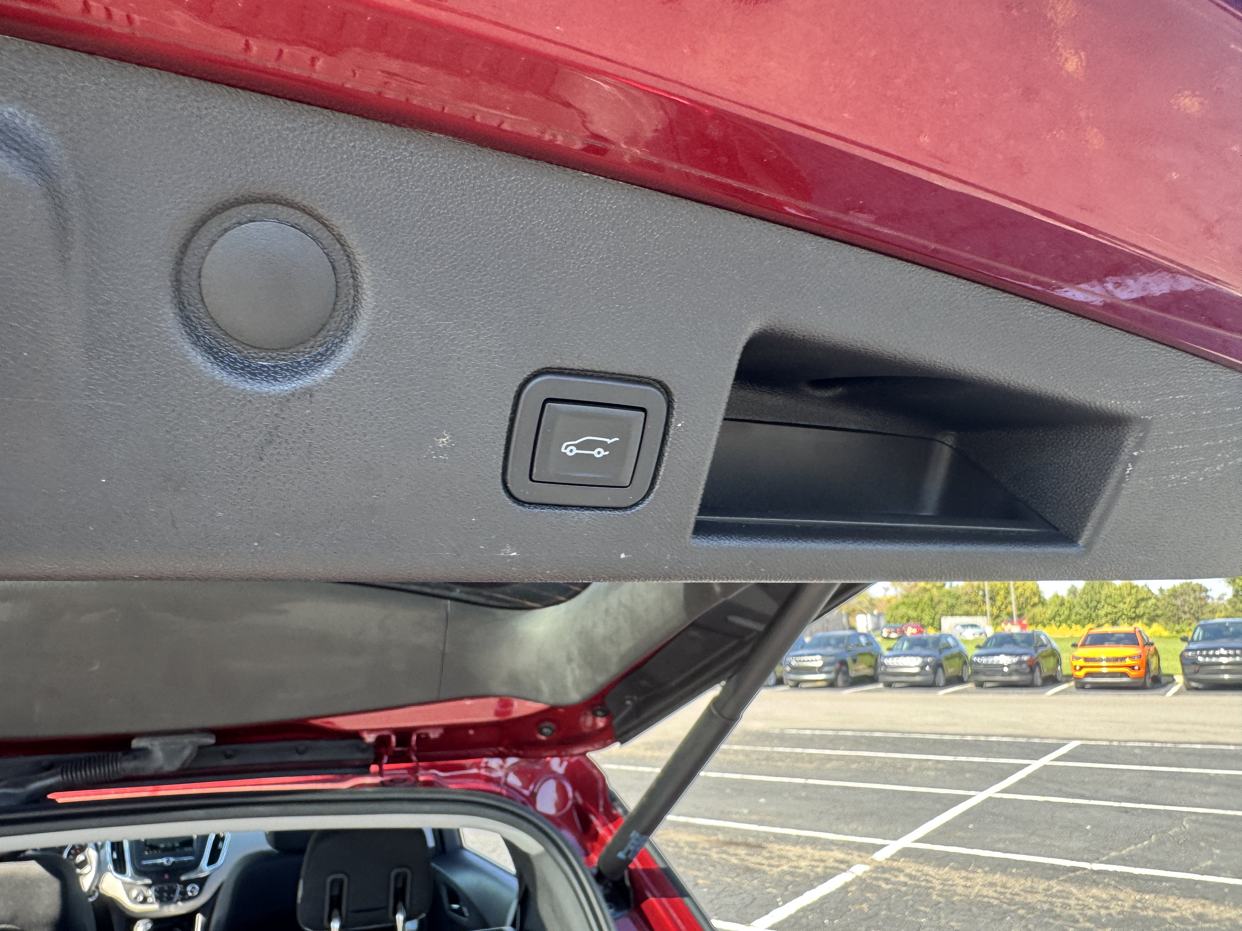 Used 2019 Chevrolet Equinox LT FWD image 12