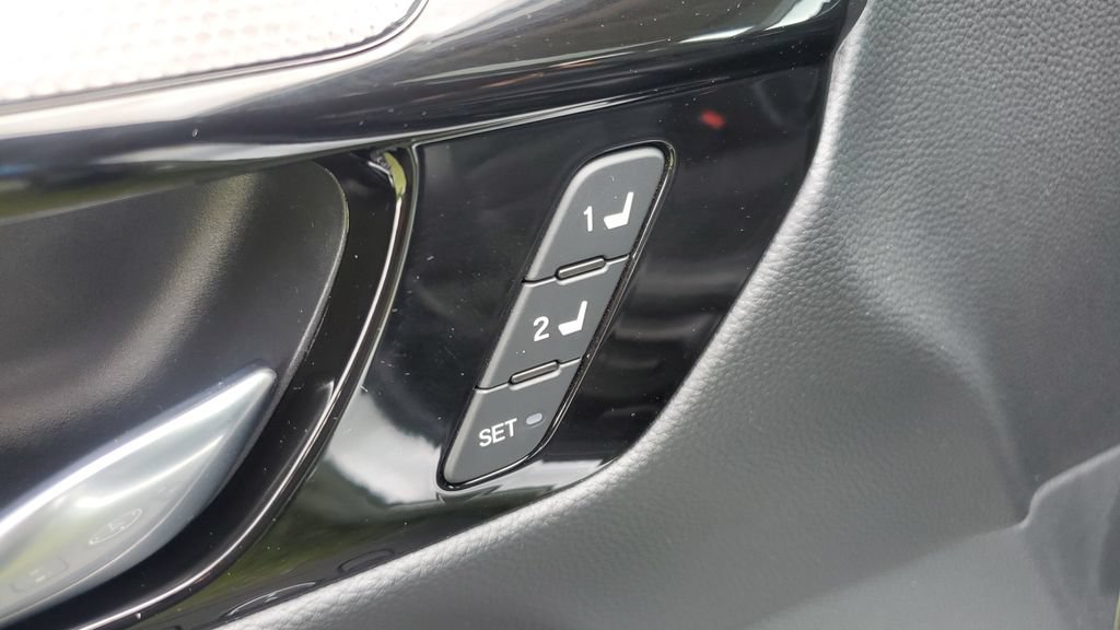 Used 2024 Honda CR-V EX-L image 6