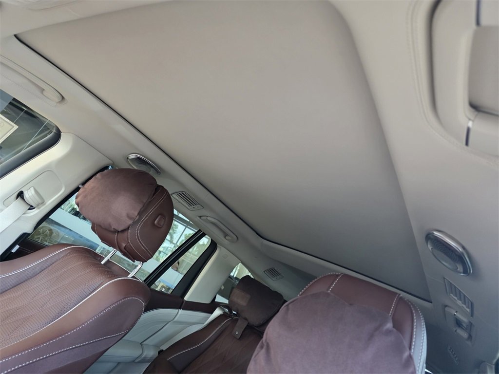 New 2026 Mercedes-Benz Maybach GLS 600 4MATIC image 11