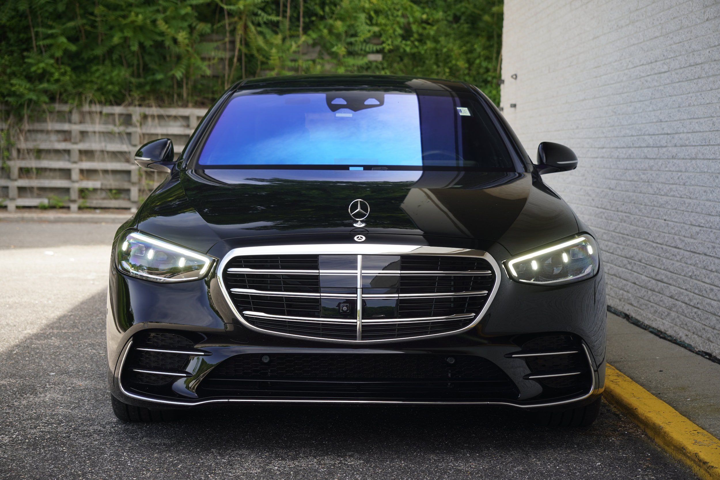 Used 2022 Mercedes-Benz S 500 4MATIC w/ AMG Line Package image 11