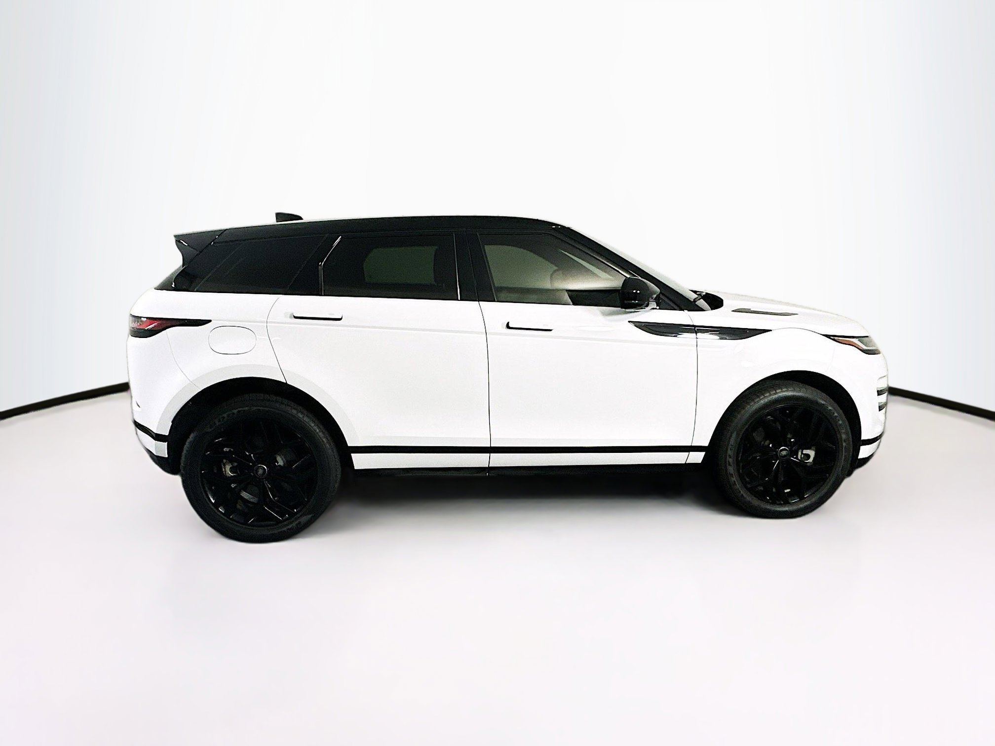 Used 2023 Land Rover Range Rover Evoque R-Dynamic S image 10