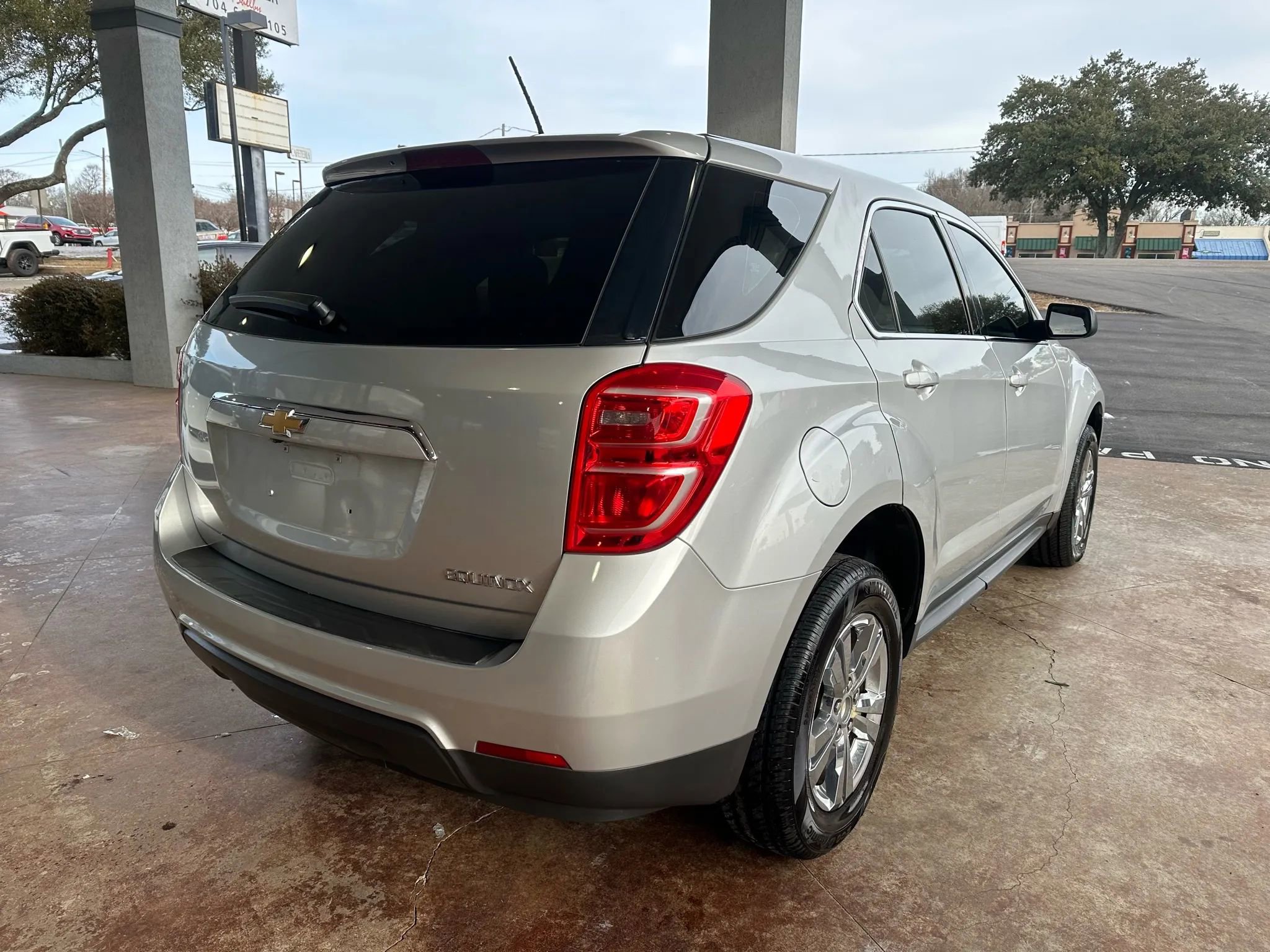 Used 2016 Chevrolet Equinox LS FWD image 6