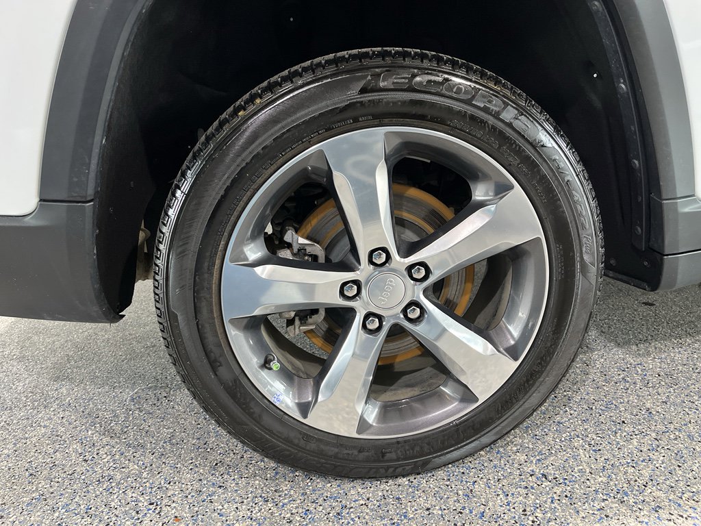 Used 2025 Jeep Grand Cherokee L Limited w/ Trailer Tow Package image 38