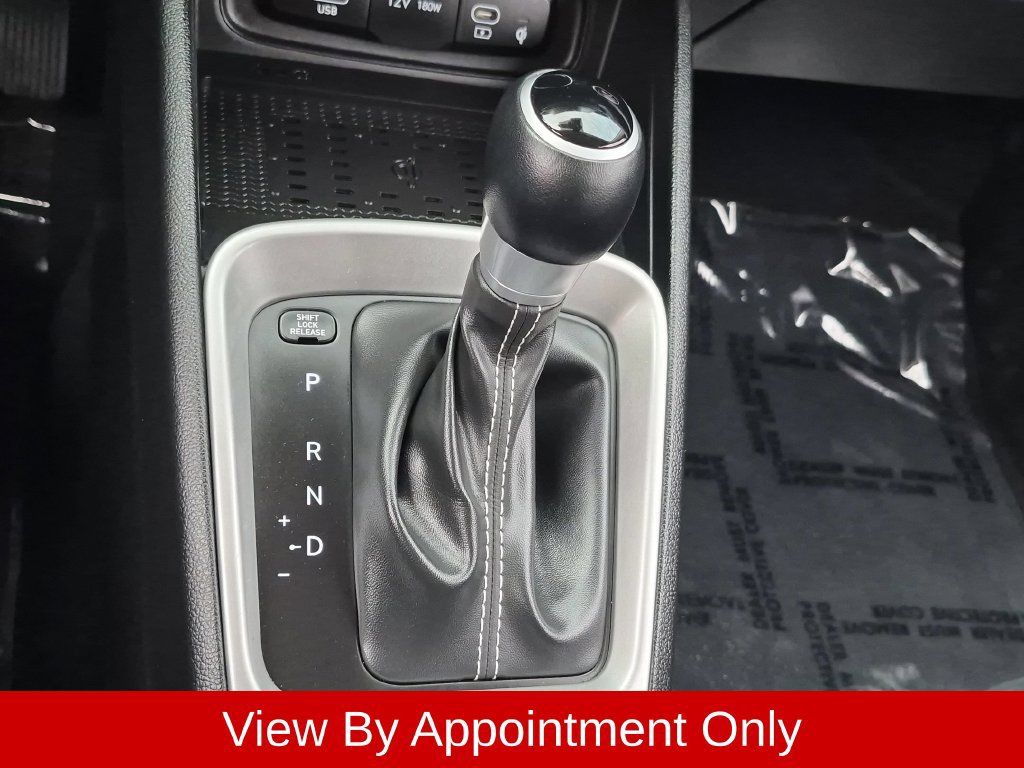 Used 2026 Hyundai Venue SEL FWD image 15