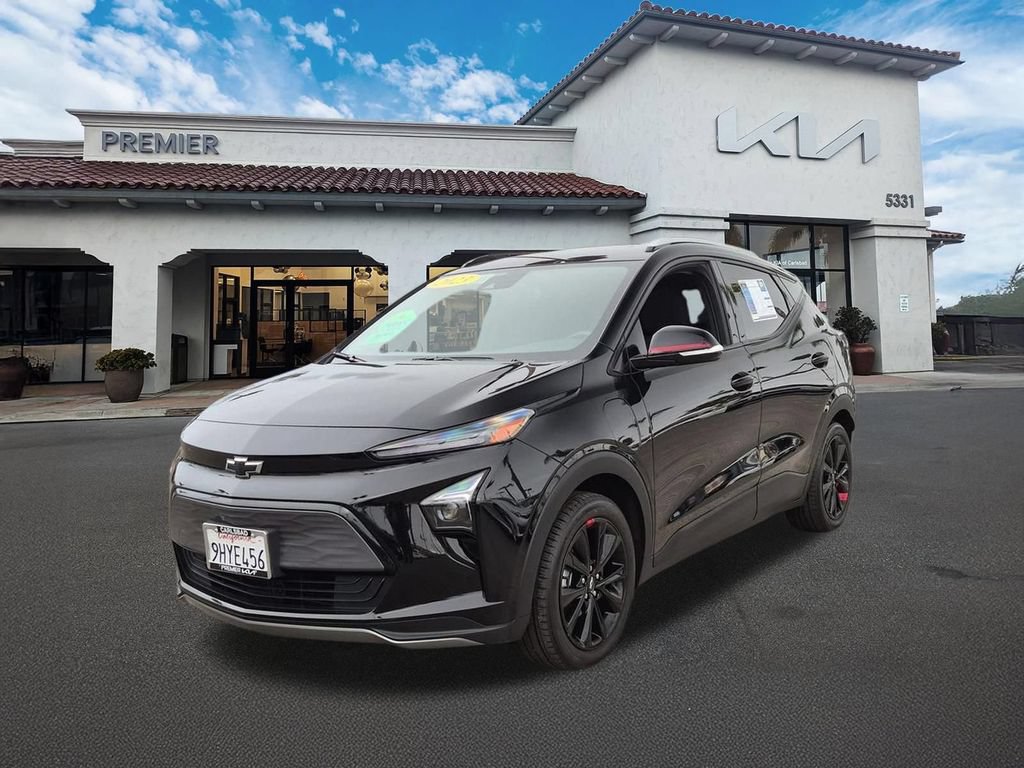 Used 2023 Chevrolet Bolt EUV LT w/ Redline Edition FWD image 4