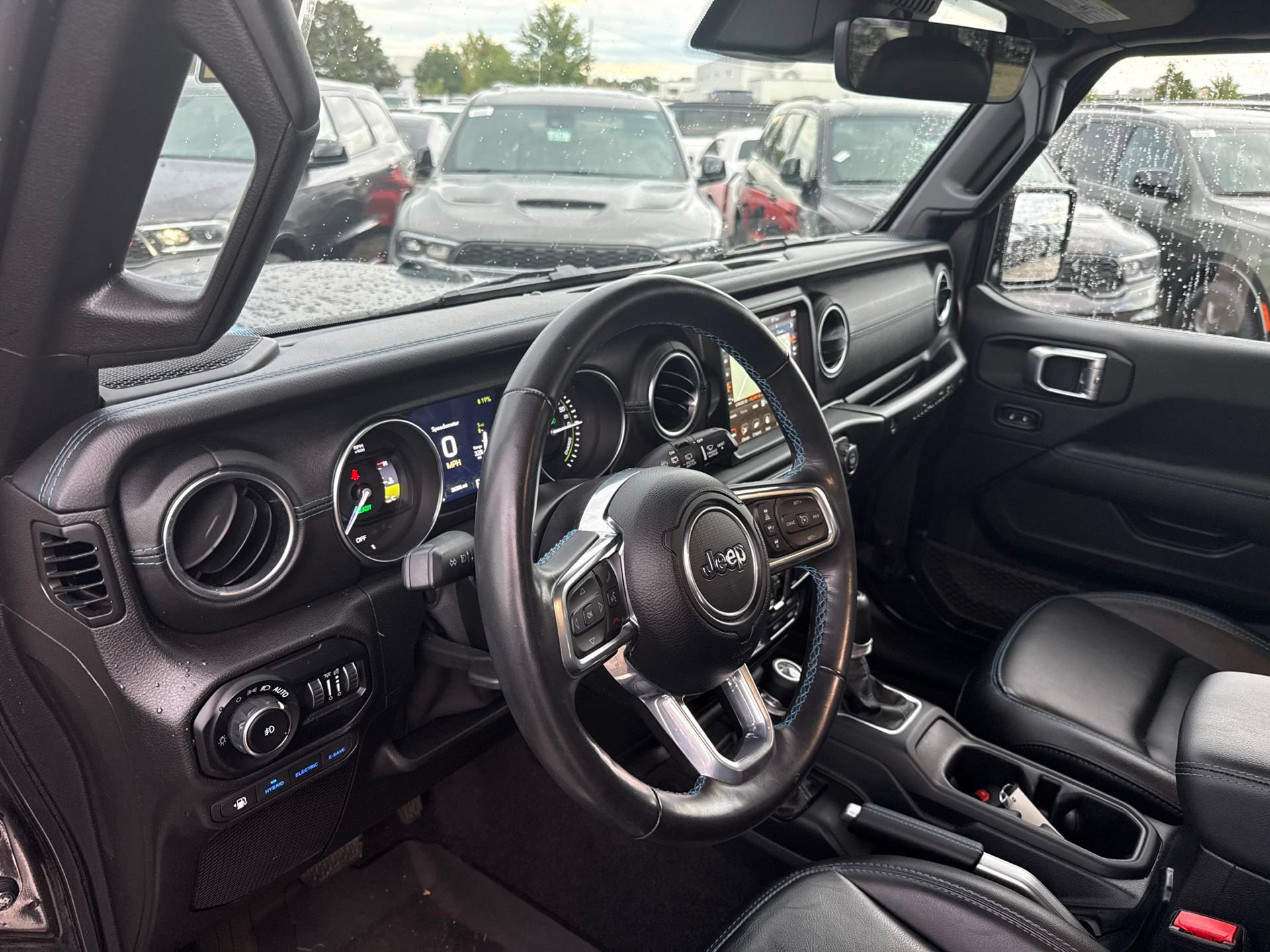 Used 2021 Jeep Wrangler Unlimited Rubicon 4xe w/ Steel Bumper Group AWD/4WD image 10