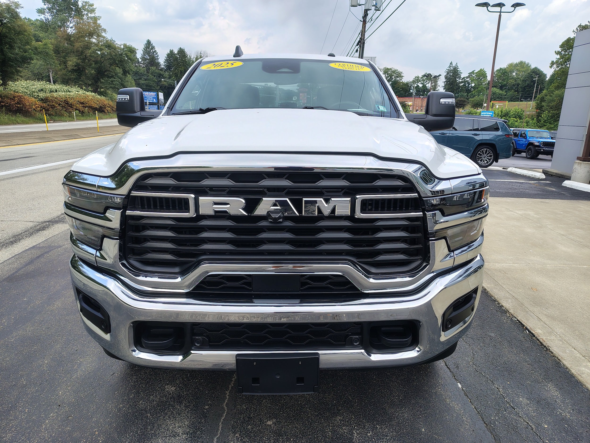 Certified 2025 RAM 2500 Big Horn AWD/4WD image 3