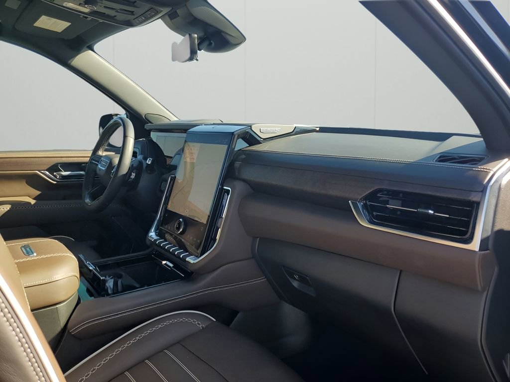 Used 2025 GMC Yukon XL Denali Ultimate image 14