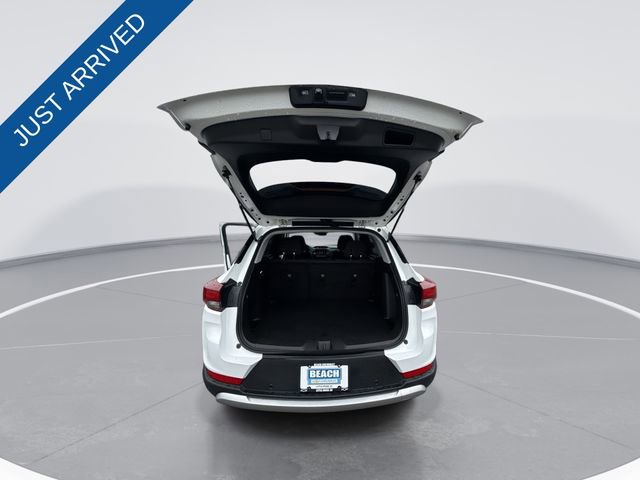 Used 2023 Chevrolet TrailBlazer LT w/ Convenience Package image 23