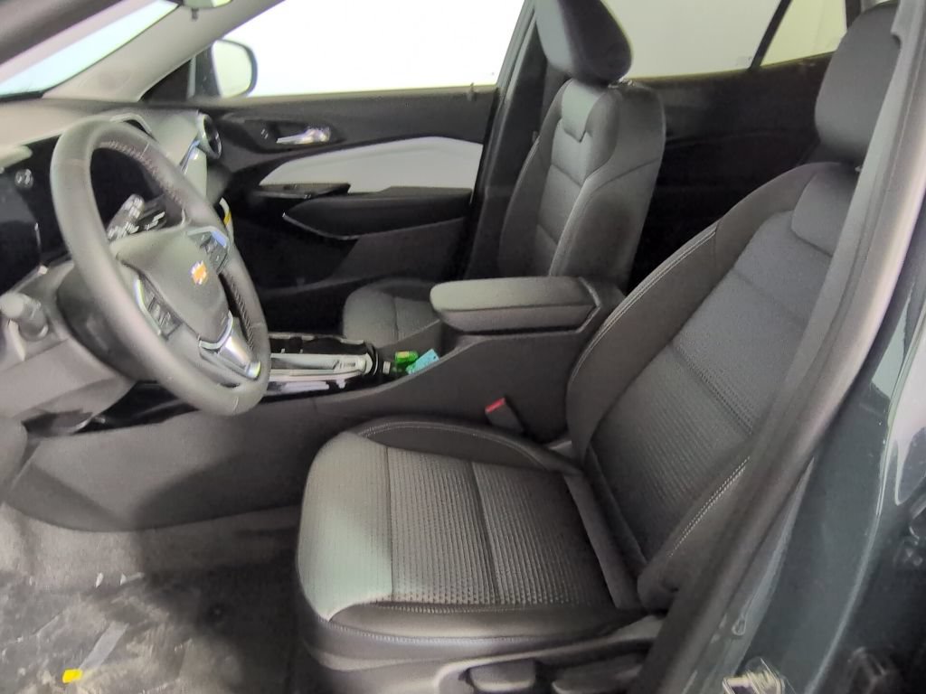 New 2026 Chevrolet Trax LT w/ Driver Confidence Package FWD image 10