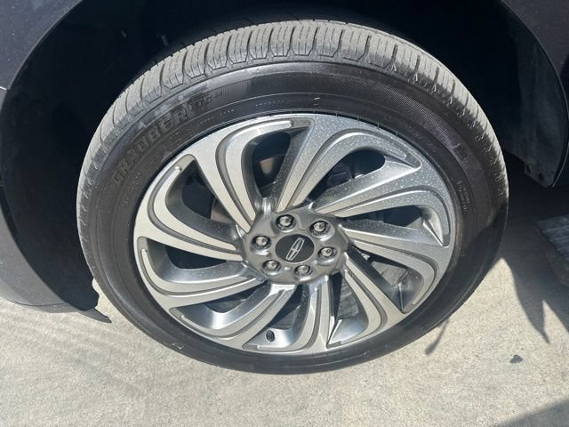 Used 2023 Lincoln Navigator L Reserve AWD/4WD image 16
