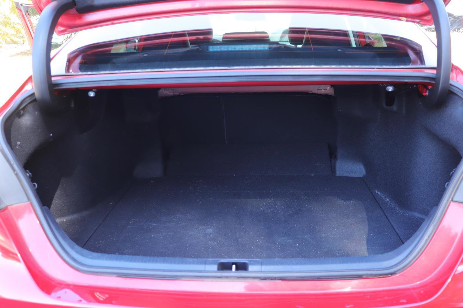 Used 2021 Toyota Camry SE image 14