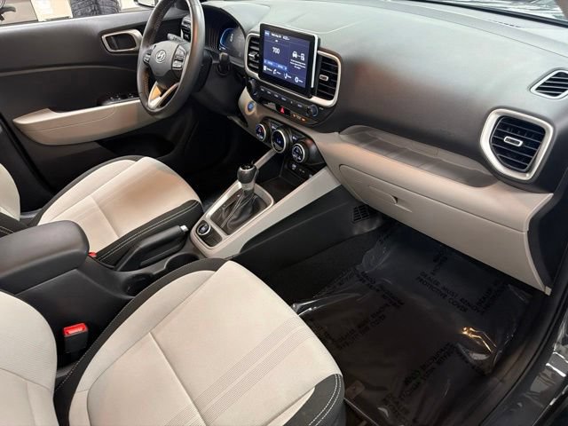 Used 2025 Hyundai Venue SEL FWD image 10