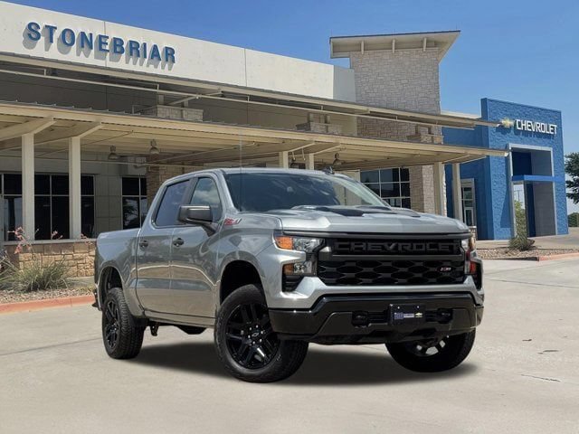 Used 2025 Chevrolet Silverado 1500 Custom Trail Boss w/ Turbomax Blackout Package AWD/4WD image 1