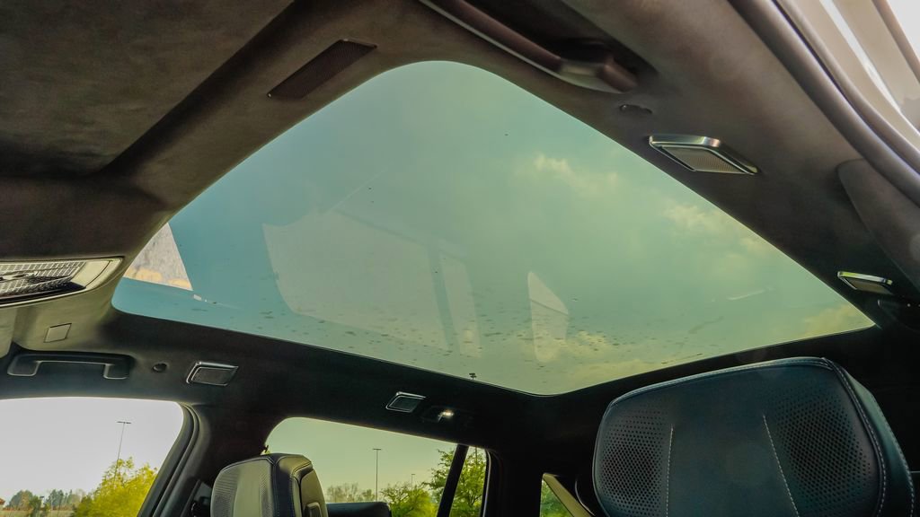 New 2025 Cadillac Escalade IQ Luxury 2 image 17